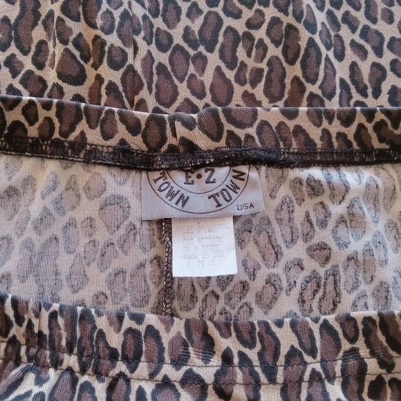 EZ Town Leopard Print pull on Maxi skirt, marked M, fits like a Small - Picture 3 of 5